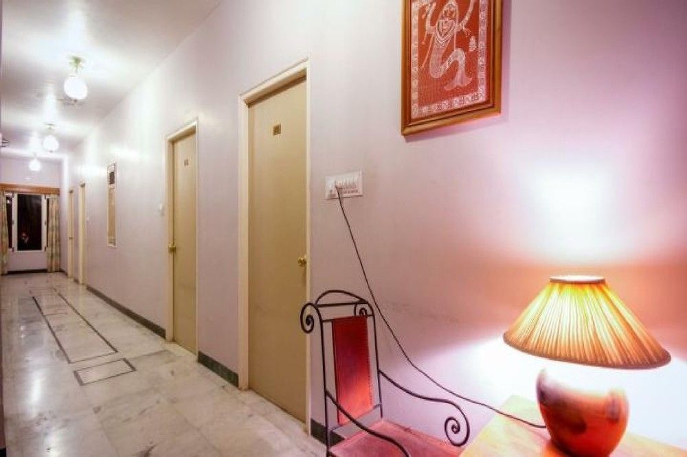 Sarovar - Lake Facing Boutique Hotel On Lake Pichola Udaipur Exterior photo